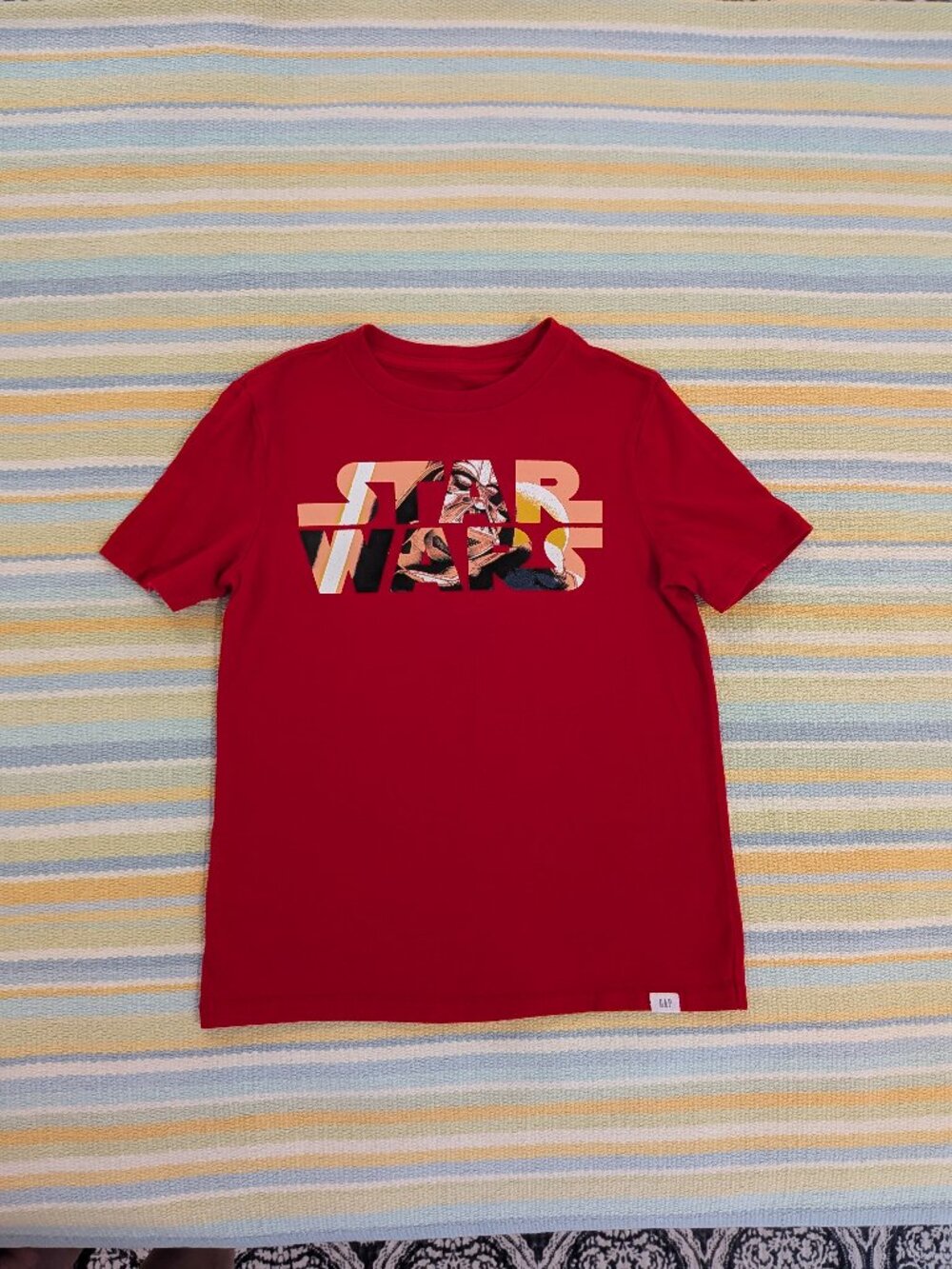 GAP Red Star Wars shirt size Small 6/7